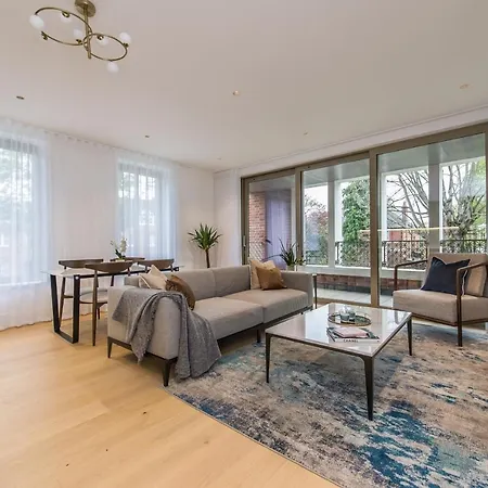 Stunning Apartment Building, Walking Distance To Ealing Broadway Tube! Exterior foto