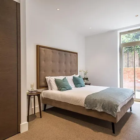 Stunning Apartment Building, Walking Distance To Ealing Broadway Tube! Exterior foto