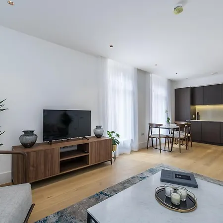 Stunning Apartment Building, Walking Distance To Ealing Broadway Tube! Exterior foto