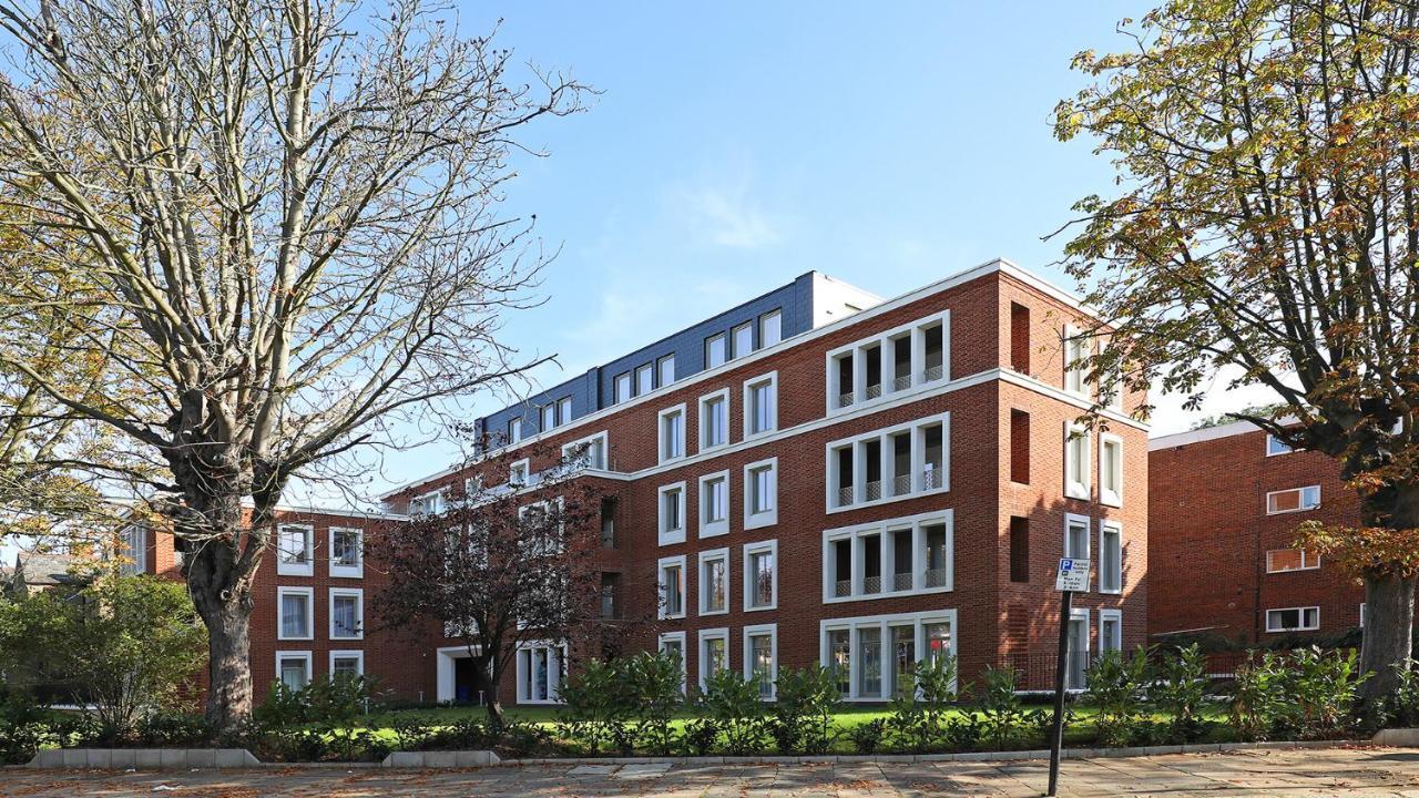 Stunning Building, Walking Distance To Broadway Tube! Ealing